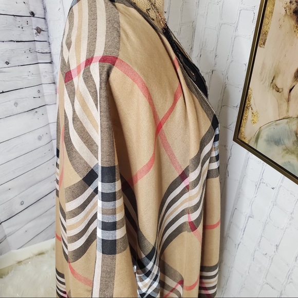 V. Fraas plaid tan poncho/wrap - Picture 5 of 7